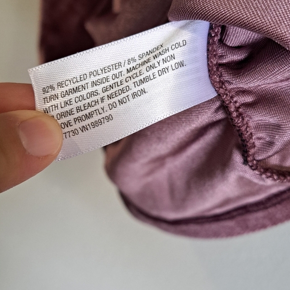 Elegant Purple Ruched Velvet Sleeveless Top - Picture 3 of 9